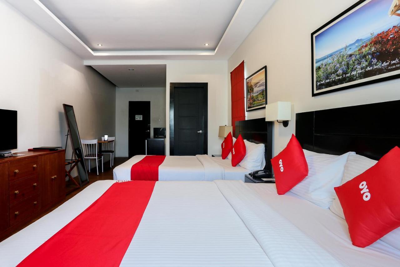 Capital O 642 The Junction Tagaytay Hotel Tagaytay City Buitenkant foto