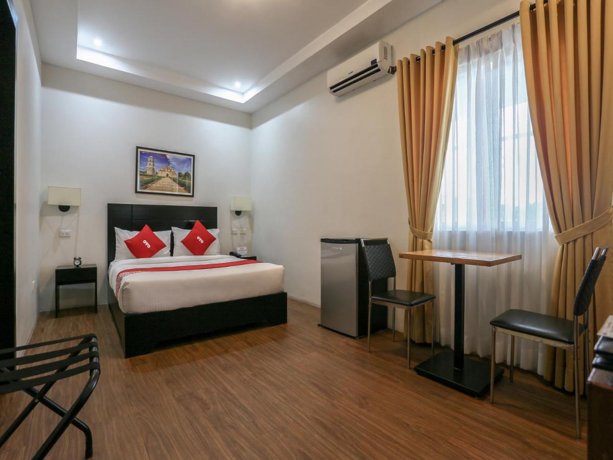 Capital O 642 The Junction Tagaytay Hotel Tagaytay City Buitenkant foto