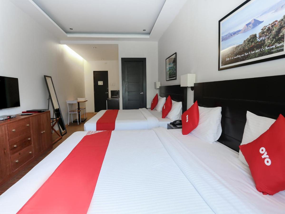 Capital O 642 The Junction Tagaytay Hotel Tagaytay City Buitenkant foto