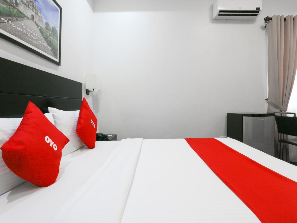 Capital O 642 The Junction Tagaytay Hotel Tagaytay City Buitenkant foto