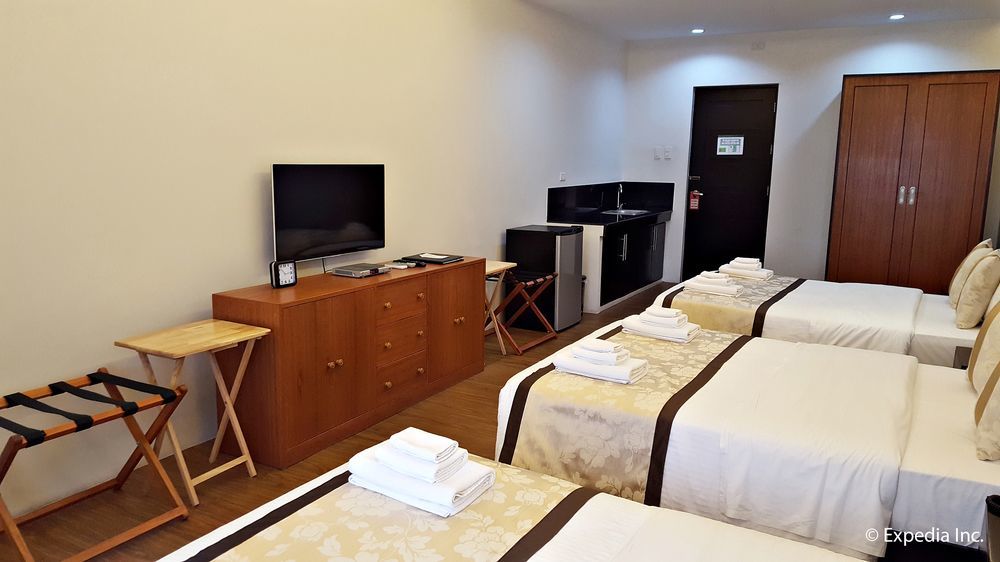 Capital O 642 The Junction Tagaytay Hotel Tagaytay City Buitenkant foto